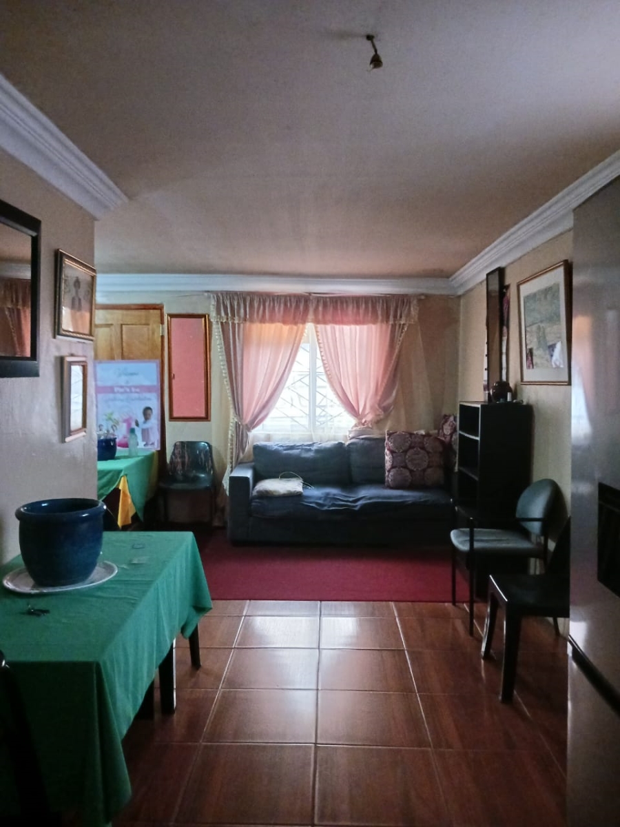 3 Bedroom Property for Sale in Browns Farm Western Cape